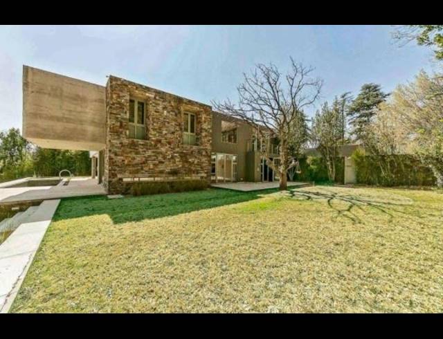 5 BEDROOM HOUSE FOR SALE IN HURLINGHAM